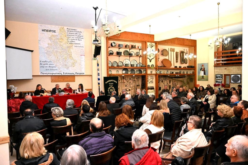 Παρουσιάστηκαν τα δύο βιβλία του συγγραφέα Λευτέρη Τσιρώνη ΦΩΤΟ