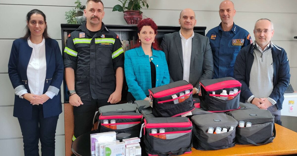 Παράδοση φαρμακευτικού και αναλώσιμου υλικού στην Ειδική Μονάδα Δασικών Επιχειρήσεων από τον Διοικητή της 6ης ΥΠΕ