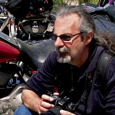 Πάτρα: Έκθεση του ζωγράφου Νίκου Νικολάου "Τοπία της ύπαρξης"