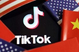 Ο Αμερικανός ΥΠΟΙΚ δήλωσε ότι η Κίνα ενέκρινε τη συμφωνία μεταβίβασης του TikTok