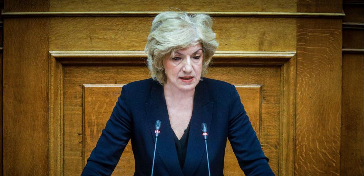 Σία Αναγνωστοπούλου: Πήρα το βιβλίο...