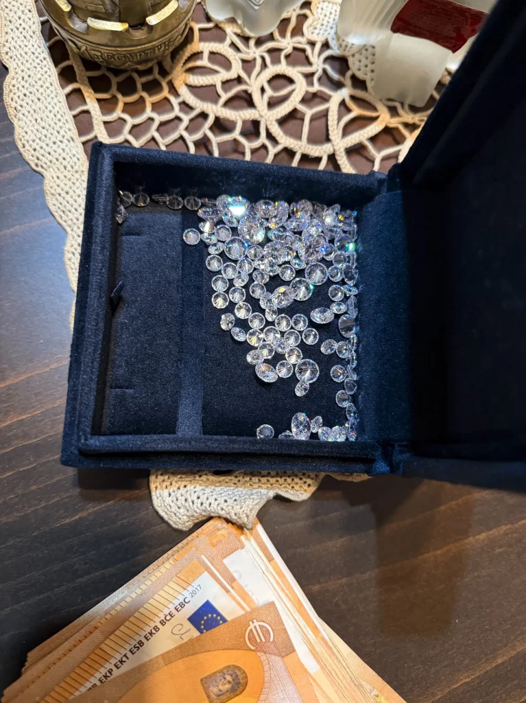 Εξαρθρώθηκε εγκληματική οργάνωση που διέπραττε πλαστογραφίες και απάτες με το πρόσχημα επένδυσης σε καζίνο - Έφοδος της ΕΛ.ΑΣ σε Λουτράκι, Πάτρα και Αττική