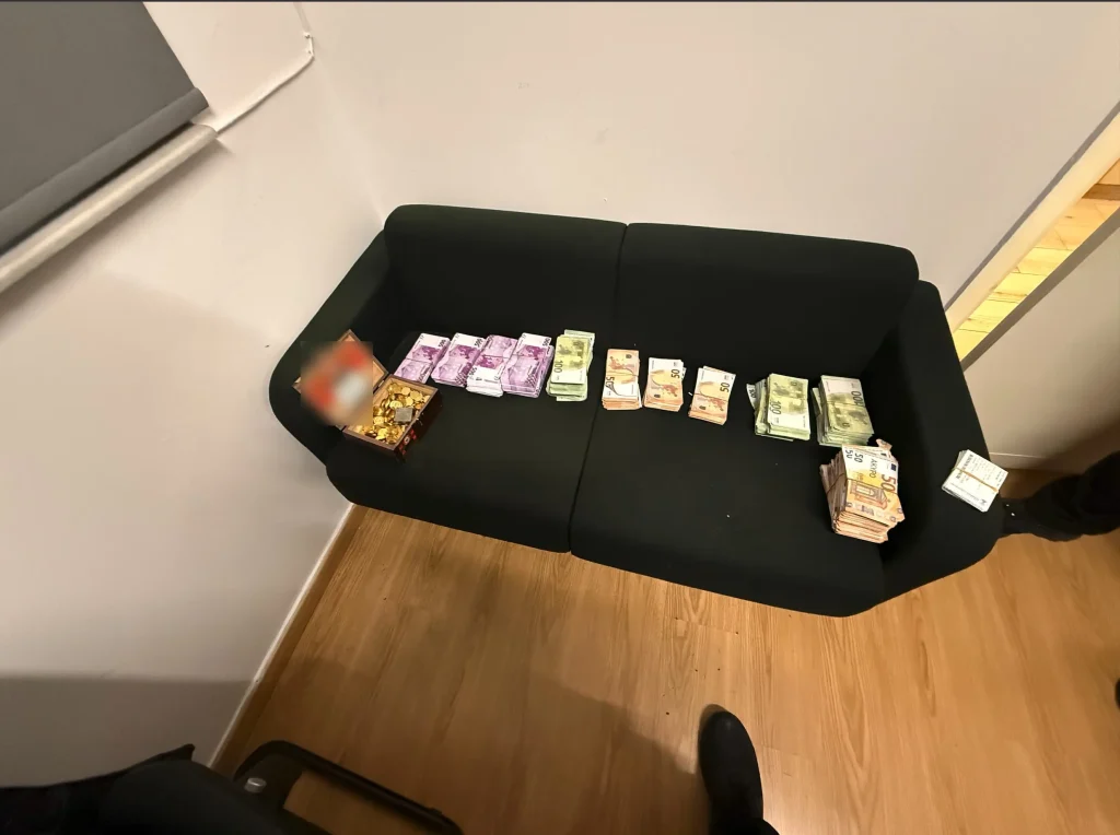 Εξαρθρώθηκε εγκληματική οργάνωση που διέπραττε πλαστογραφίες και απάτες με το πρόσχημα επένδυσης σε καζίνο - Έφοδος της ΕΛ.ΑΣ σε Λουτράκι, Πάτρα και Αττική