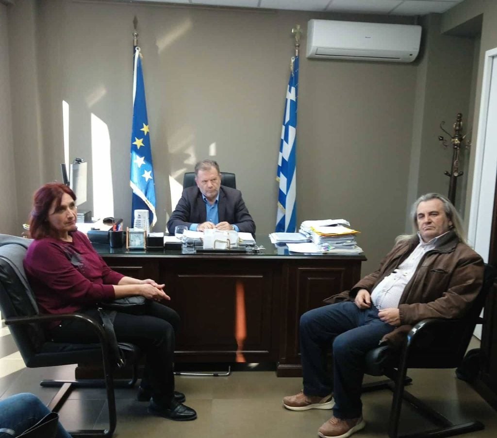 Πάτρα: Παράσταση διαμαρτυρίας από τους εκπαιδευτικούς