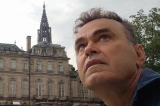 Το Σπίτι Δίπλα στο Ποτάμι: Ακόμα κι όταν πετάμε από κάπου κρατιόμαστε