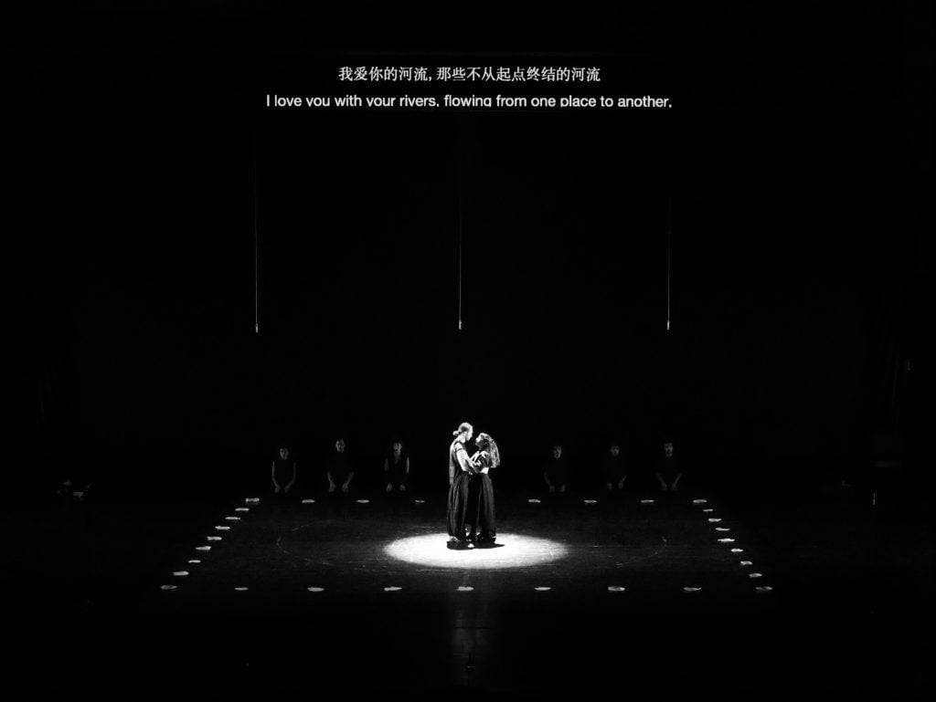 ΔΗ.ΠΕ.ΘΕ. Πάτρας: Παγκόσμια διάκριση για τον σκηνοθέτη Γιώργο Ζαμπουλάκη με το Βραβείο Καλύτερης Παράστασης στο Διεθνές Φεστιβάλ Θεάτρου της Κίνας WTEA