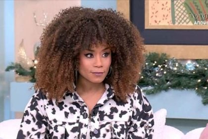 Shaya: «Έβγαλα τακούνι να χτυπήσω πελάτη που με έπιανε και ηθελε να πάω στο τραπέζι του»