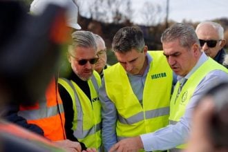 Δήμας στην Πατρών Πύργου: Παραδίδεται το τελευταίο τμήμα της οδού-Παρών στα εγκαίνια ο Κ. Μητσοτάκης (ΦΩΤΟ)