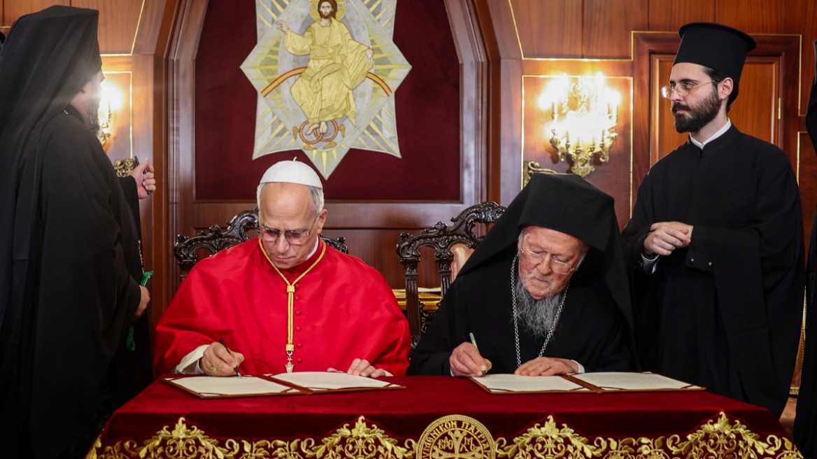 Ιστορικές στιγμές στο Φανάρι: Κοινό μήνυμα των προκαθημένων του Χριστιανισμού για ενότητα και συμπόρευση