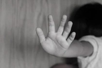 Ομόφωνη καταδίκη 53χρονου για τη σεξουαλική κακοποίηση της τρίχρονης κόρης του