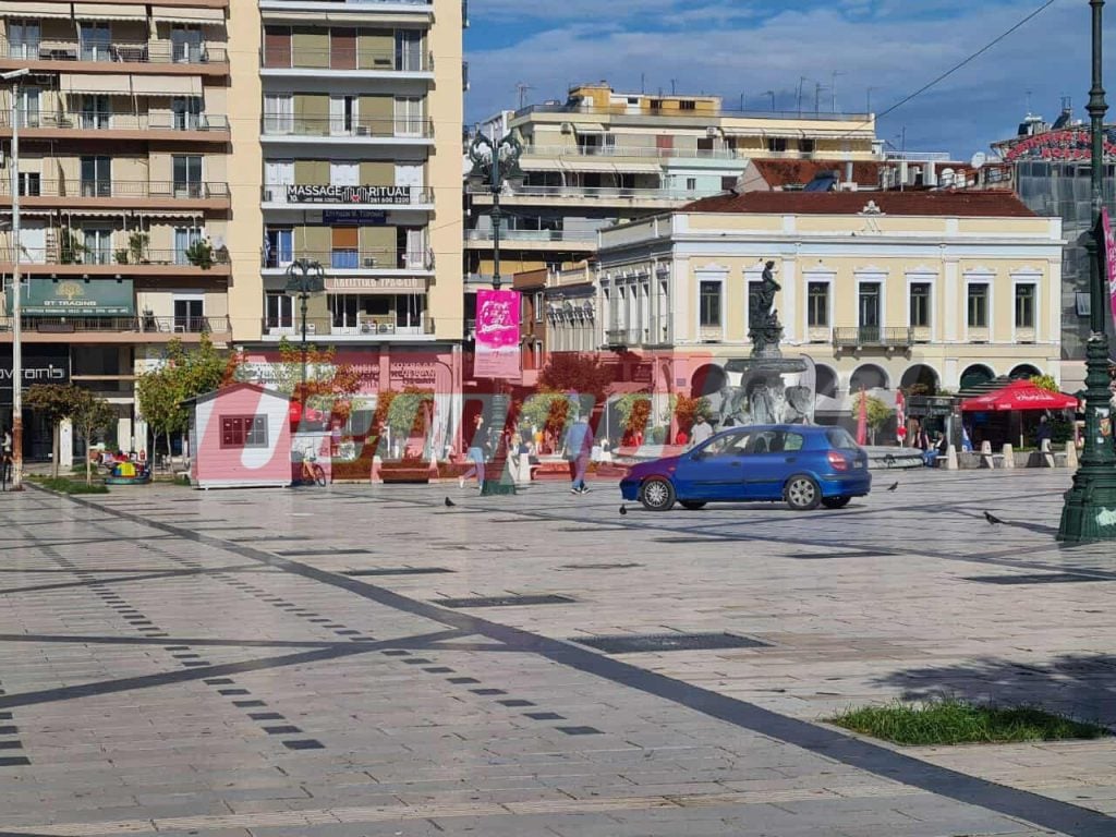 Πάτρα: Οδηγός ΙΧ "κόβει" βόλτες στην Πλατεία Γεωργίου και στον πεζόδρομο της Μαιζώνος!-ΦΩΤΟ & ΒΙΝΤΕΟ
