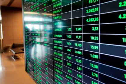 Χρηματιστήριο: «Ασανσέρ» οι 2.000 μονάδες – Μάχη για να διατηρηθεί το θετικό πρόσημο στην εβδομάδα