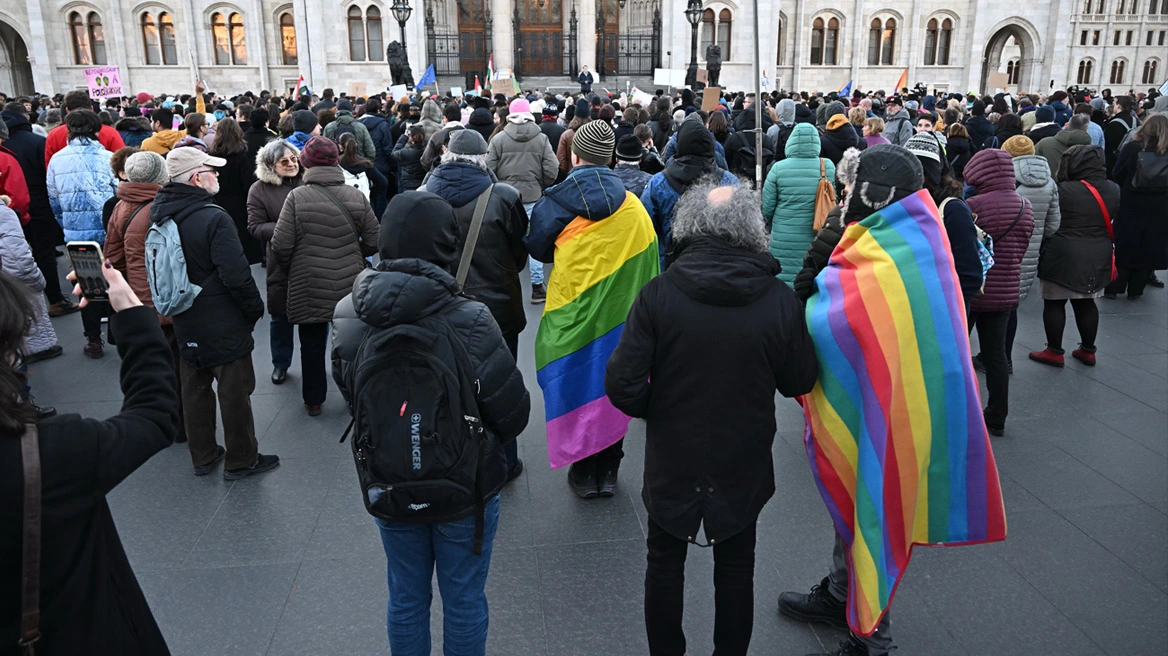 Καζακστάν: Η βουλή ψηφίζει νόμο κατά της «προπαγάνδας της κοινότητας ΛΟΑΤΚΙ»
