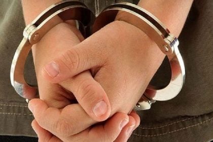 Αχαΐα: 13χρονος πήγε στο γήπεδο με μεταλλική πεταλούδα και συνελήφθη