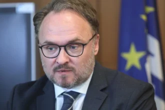 H ΕΕ «υποστηρίζει σθεναρά» το καλώδιο Ελλάδας - Κύπρου, τόνισε ο επίτροπος Ενέργειας Γιόργκενσεν