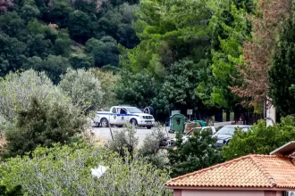 Βεντέτα στα Βορίζια: «Αγνοείται ο γιος της 56χρονης που σκοτώθηκε στο μακελειό, δε ξέρουμε αν είναι ζωντανός» λέει συγγενικό πρόσωπο