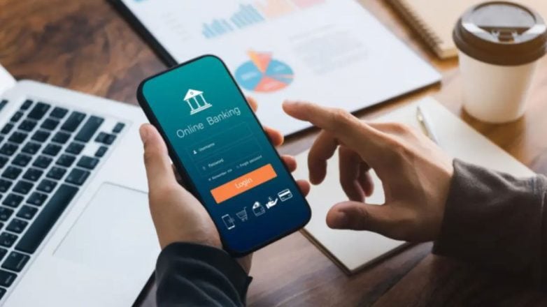 Η απάτη που «άδειασε» τον τραπεζικό λογαριασμό 20χρονης