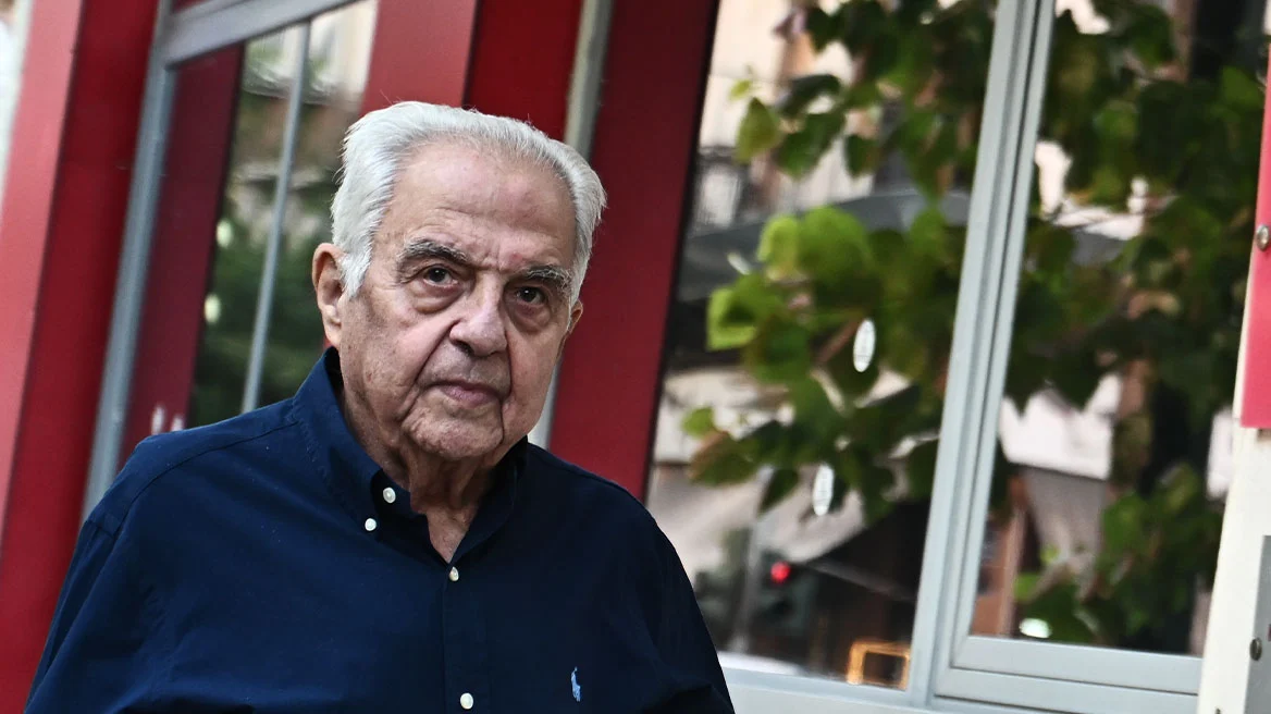 Πέθανε σε ηλικία 87 ετών ο πρώην υπουργός του ΣΥΡΙΖΑ Αλέκος Φλαμπουράρης
