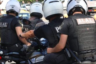 Απαγορεύονται οι δημόσιες συναθροίσεις στην Αττική την Κυριακή