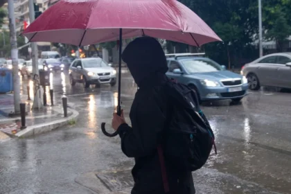Έκτακτο δελτίο καιρού από την ΕΜΥ: Έρχεται τετραήμερο με δυνατές καταιγίδες και βροχή διαρκείας - Οι περιοχές που θα χτυπήσει η κακοκαιρία