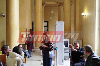 Στις κάλπες σήμερα οι Πατρινοί δικηγόροι - Εκλέγουν νέο πρόεδρο και διοίκηση - Αθρόα η συμμετοχή - ΦΩΤΟ