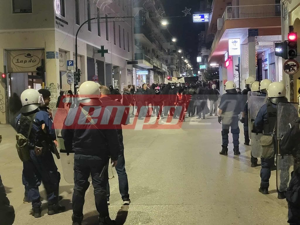 Πάτρα: Ολοκληρώθηκε η πορεία από το παράρτημα για το Πολυτεχνείο (ΦΩΤΟ)