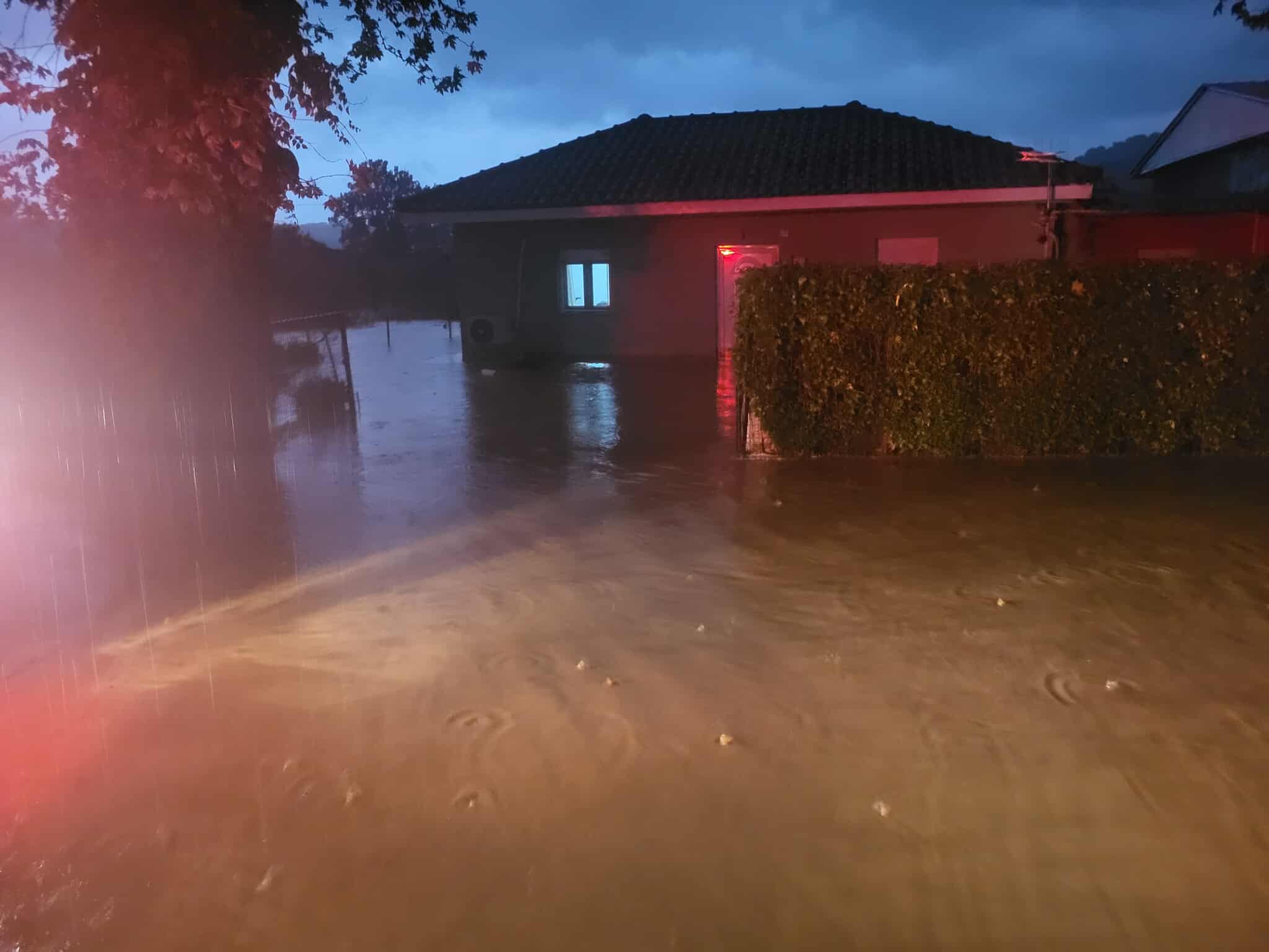 "Σαρωτικό" το πέρασμα της κακοκαιρίας και από την Φιλιππιάδα (ΦΩΤΟ - ΒΙΝΤΕΟ)