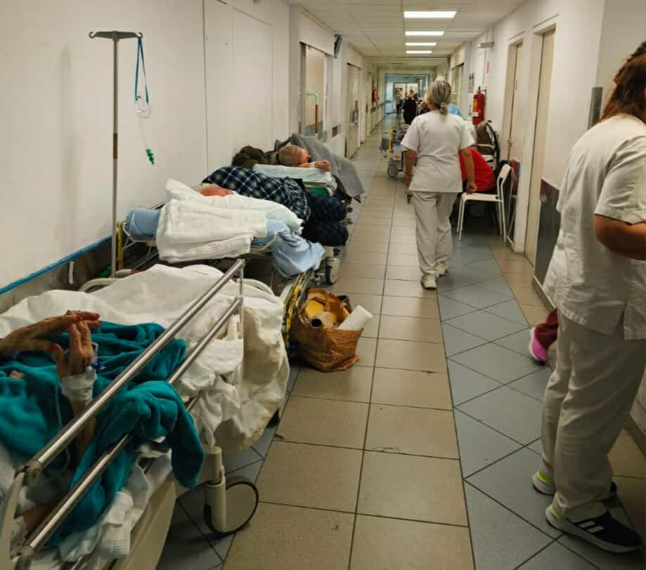 Δραματική κατάσταση καταγγέλλει η ΕΙΝΑ: 215 διακομιδές ασθενών από τον Πύργο στα νοσοκομεία της Πάτρας σε ένα μήνα - Ρίο: 39 ασθενείς επί τρεις ημέρες την "έβγαλαν" στα ράντζα!