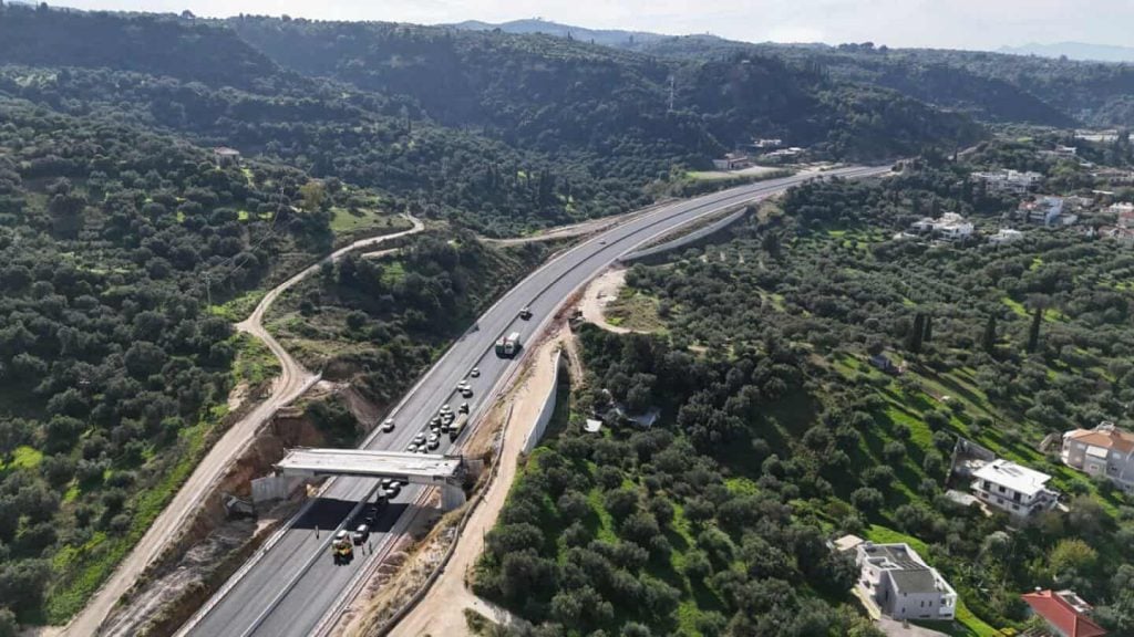 Δήμας στην Πατρών Πύργου: Παραδίδεται το τελευταίο τμήμα της οδού-Παρών στα εγκαίνια ο Κ. Μητσοτάκης (ΦΩΤΟ)