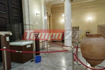 Πάτρα: Η έντονη βροχόπτωση έφερε… κουβάδες στους διαδρόμους των Δικαστηρίων (ΦΩΤΟ)