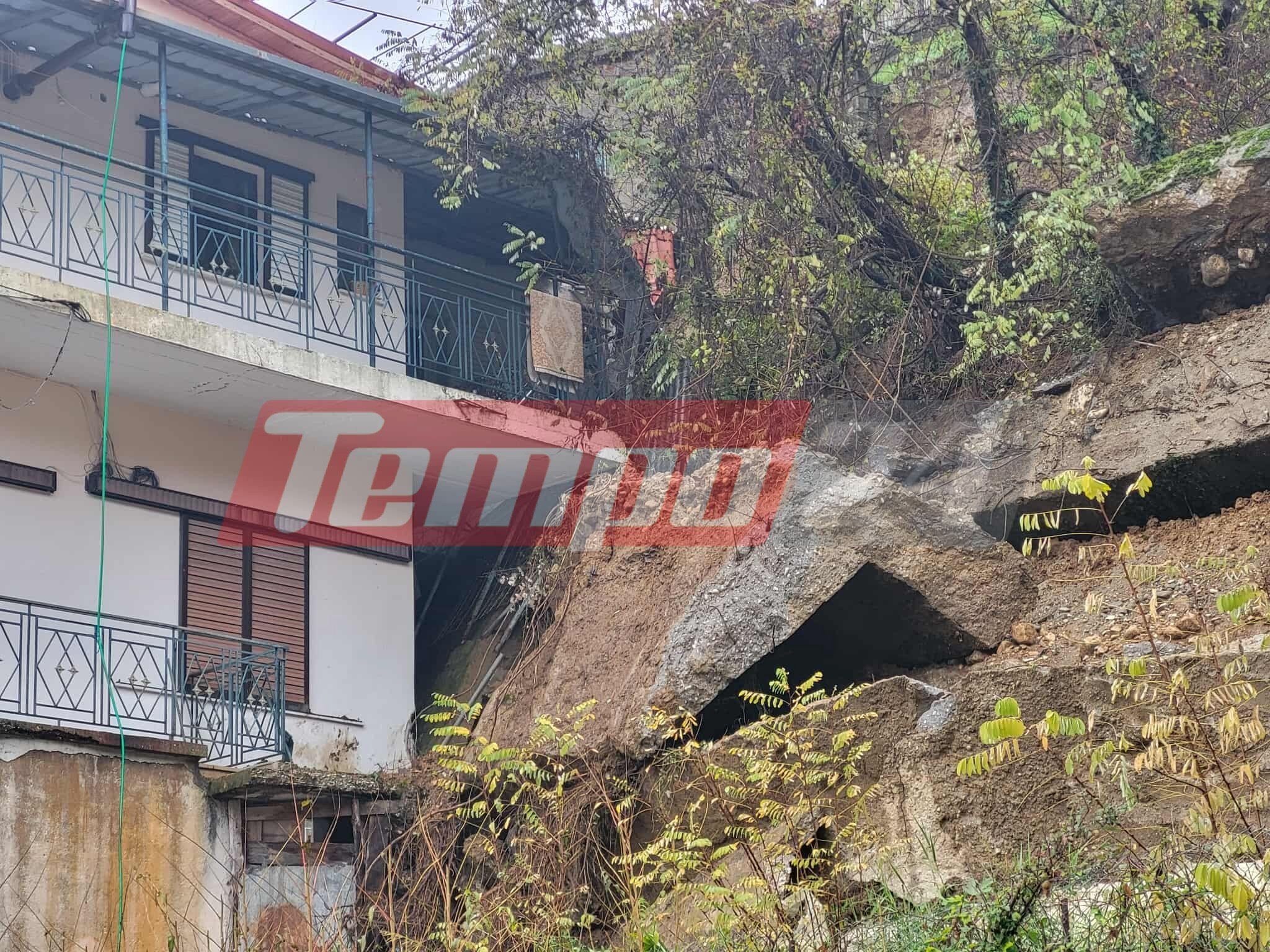 Κακοκαιρία: Κατεδαφιστέο ένα σπίτι στα Τζουμέρκα λόγω των κατολισθήσεων – Ακατάλληλα για χρήση άλλα τρία