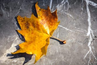 Καιρός: Φθινοπωρινό σκηνικό με τοπικές και σποραδικές καταιγίδες