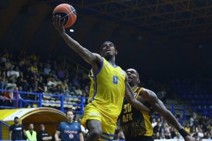 Basket League: Επιβλητικό το Περιστέρι κόντρα στην ΑΕΚ (79-66)