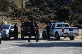 Βορίζια: «Χτενίζουν» την Κρήτη οι αστυνομικοί για τον εντοπισμό των τριών αδελφών πουμετείχαν στο μακελειό – Σήμερα η κηδεία της 56χρονης