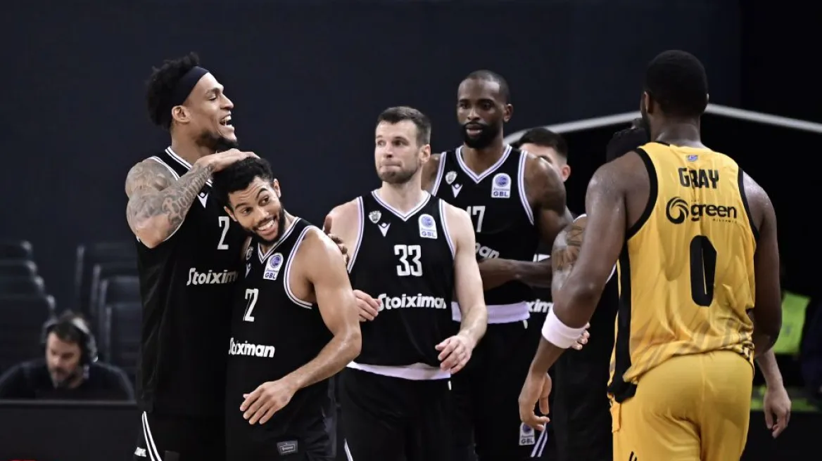 Ο ΠΑΟΚ πέρασε κι από την έδρα της ΑΕΚ επικρατώντας 78-76