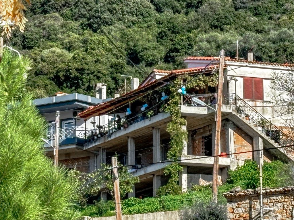 Θάνατος 4χρονου στη Δυτική Αχαΐα: Ομολόγησε ο 25χρονος θείος του πως από τη μάντρα έπεσαν με την “γουρούνα”