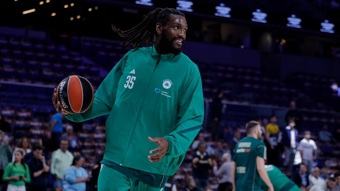 Κένεθ Φαρίντ: Αυτό είναι το μηνιάτικο του Αμερικανού που βγάζει... μάτια με τη φανέλα του Παναθηναϊκού στην Ευρώπη