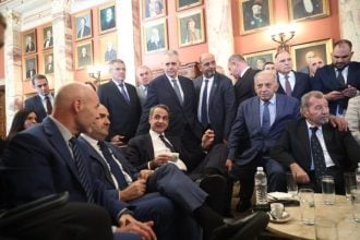 Τι είπε ο Κ. Μητσοτάκης σε «πηγαδάκι» με βουλευτές της ΝΔ στη Βουλή