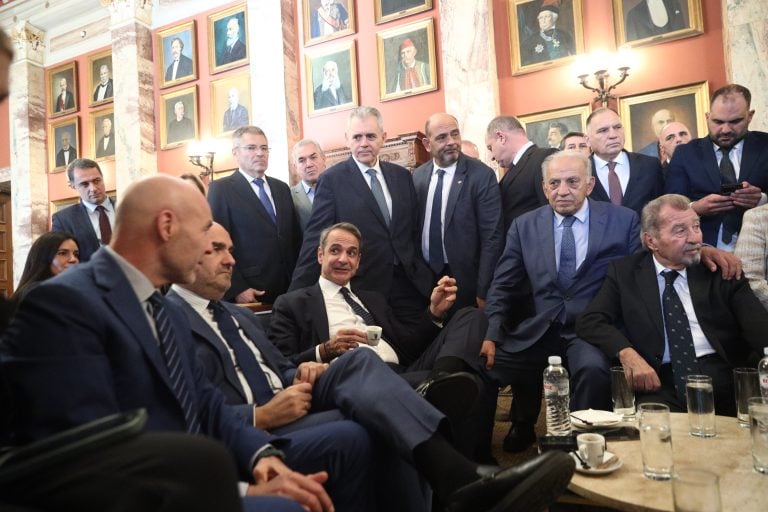 Τι είπε ο Κ. Μητσοτάκης σε «πηγαδάκι» με βουλευτές της ΝΔ στη Βουλή