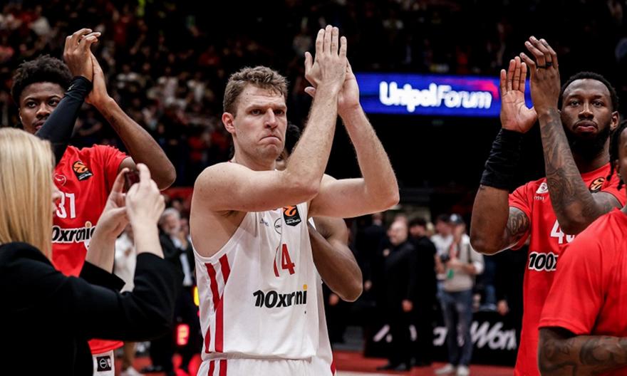 Ξέσπασε ο Βεζένκοφ: «Οι κατάρες και όλα αυτά που δεχόμαστε είναι πολλά - Τη μία είσαι Θεός, την άλλη δεν κάνουν όλοι»