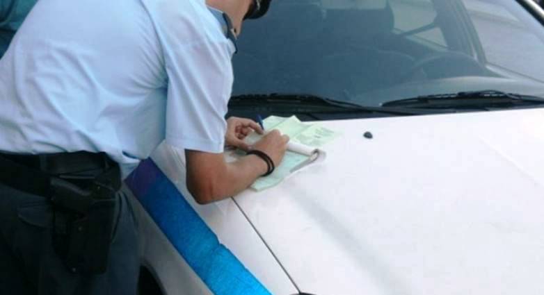 Πάτρα: Οδηγός παρέσυρε και τραυμάτισε τροχονόμο σε μπλόκο στην Ακτή Δυμαίων