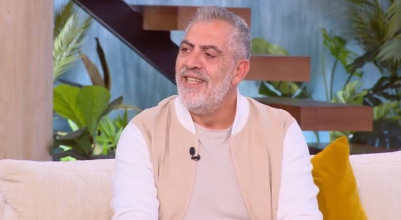 Κούλλης Νικολάου: «Μεγάλωσα με γυμνά πόδια και είμαι γειωμένος»