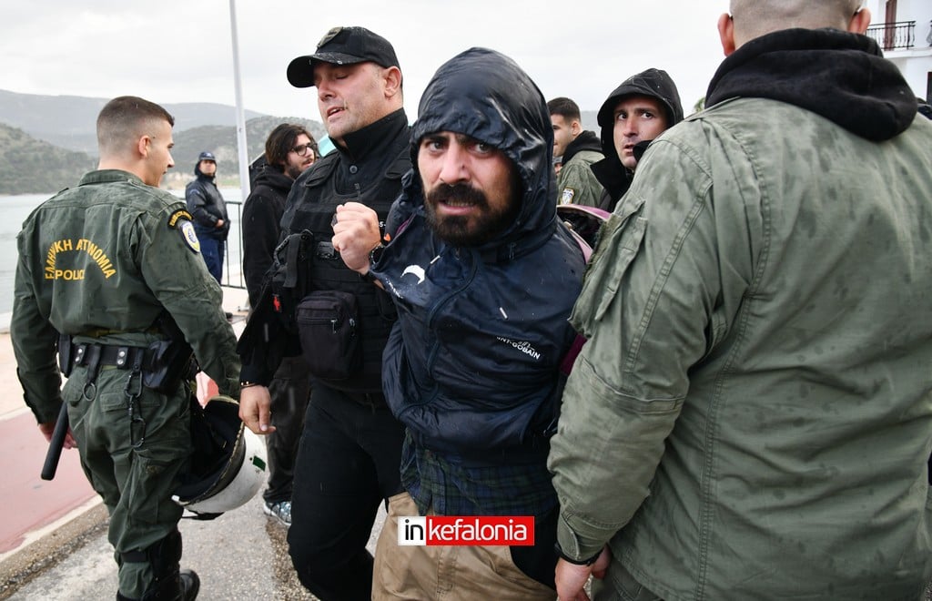 Αργοστόλι: Ένταση για το Crown Iris με Ισραηλινούς επισκέπτες - Άφιξη παρουσία ισχυρών αστυνομικών δυνάμεων από Πάτρα & Αθήνα (ΦΩΤΟ & ΒΙΝΤΕΟ)