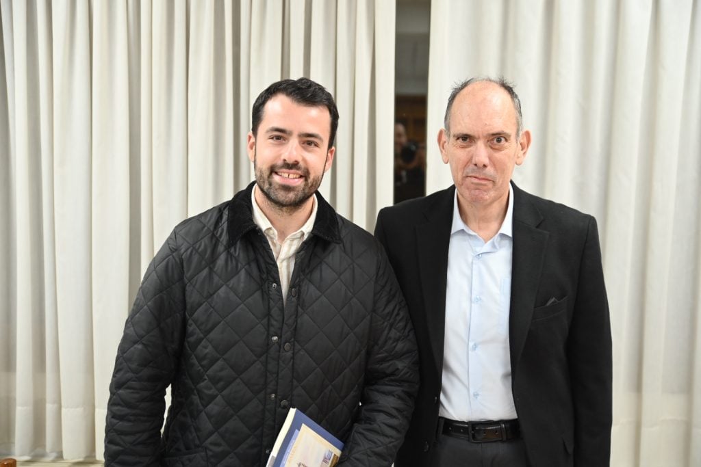 Εξήντα κείμενα για την ταυτότητα της Πάτρας - Παρουσιάστηκε το βιβλίο του δημοσιογράφου Διονύση Ζακυνθινού (ΦΩΤΟ)