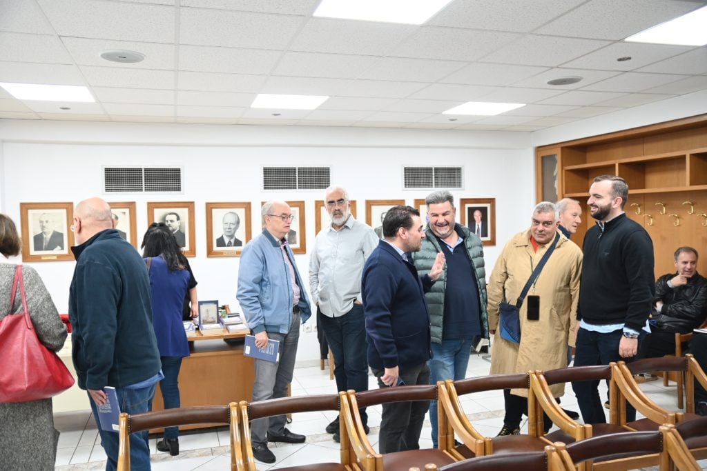 Εξήντα κείμενα για την ταυτότητα της Πάτρας - Παρουσιάστηκε το βιβλίο του δημοσιογράφου Διονύση Ζακυνθινού (ΦΩΤΟ)