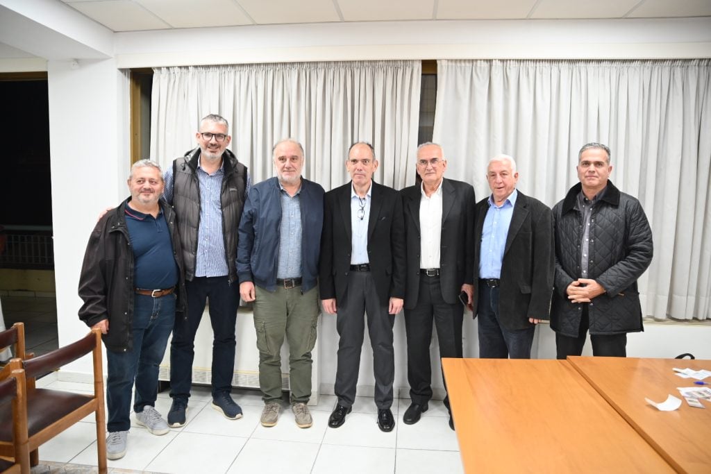 Εξήντα κείμενα για την ταυτότητα της Πάτρας - Παρουσιάστηκε το βιβλίο του δημοσιογράφου Διονύση Ζακυνθινού (ΦΩΤΟ)