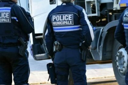 Γαλλία: Αυτοκίνητο έπεσε σε πλήθος στο νησί Ολερόν – 10 τραυματίες