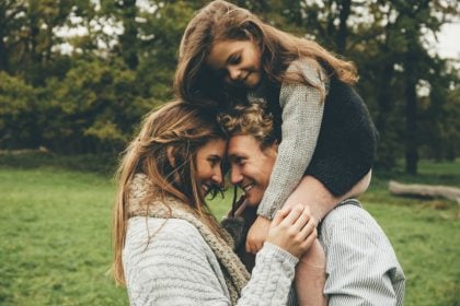 Φαινόμενο Μοναχοπαίδι: Τι σημαίνει για την οικογένεια, την κοινωνία, αλλά και για το ίδιο το παιδί