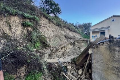 Σοβαρά προβλήματα στην Κέρκυρα από την κακοκαιρία - Κατολισθήσεις, πλημμύρες και αποκλεισμοί ΒΙΝΤΕΟ-ΦΩΤΟ