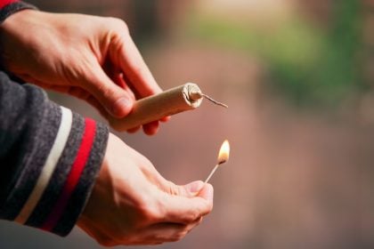 Άμεση εξιχνίαση από την Ασφάλεια Πάτρας – Σύλληψη δύο 17χρονων για την κροτίδα σε σχολείο που τραυμάτισε 12χρονο